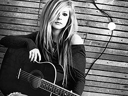 Avril Lavigne Announces Two UK Shows